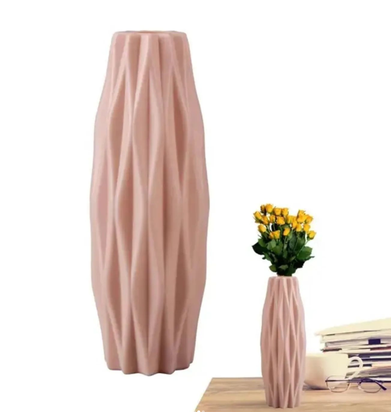 MINIMALIST STYLE VASE