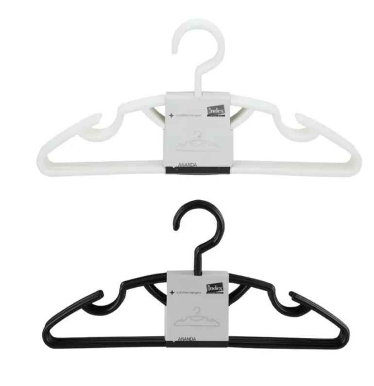 PLASTIC HANGER