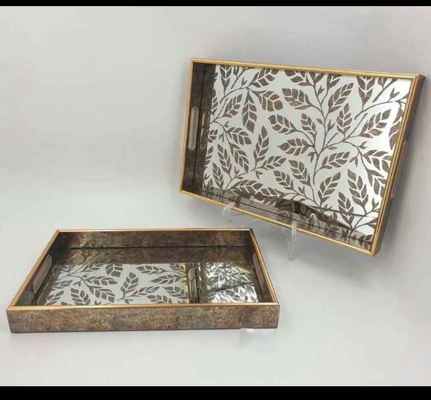 SERVING TRAY